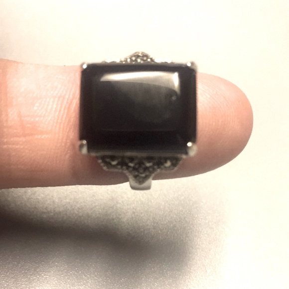 Onyx Sterling Ring, Size 7 - Picture 2 of 5